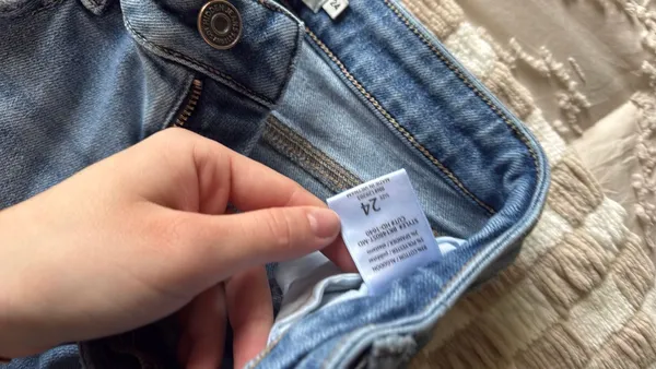 Hidden Jeans - Image 2