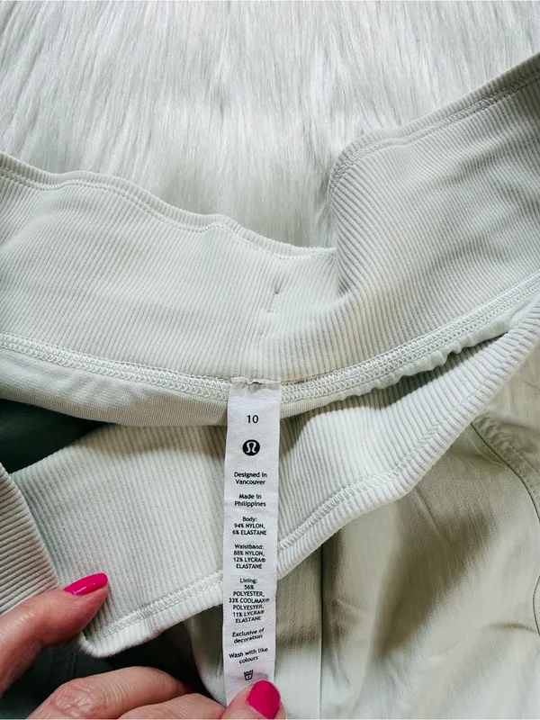 Lululemon Cream Dance Studio Mid Rise 25” Crop Pants - Image 4
