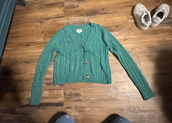American Eagle Outfitters Sweater - Image 3