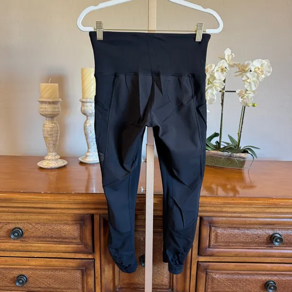 Lululemon Swift Speed High-Rise Tight 7/8 Length Black Size 6 - Image 7