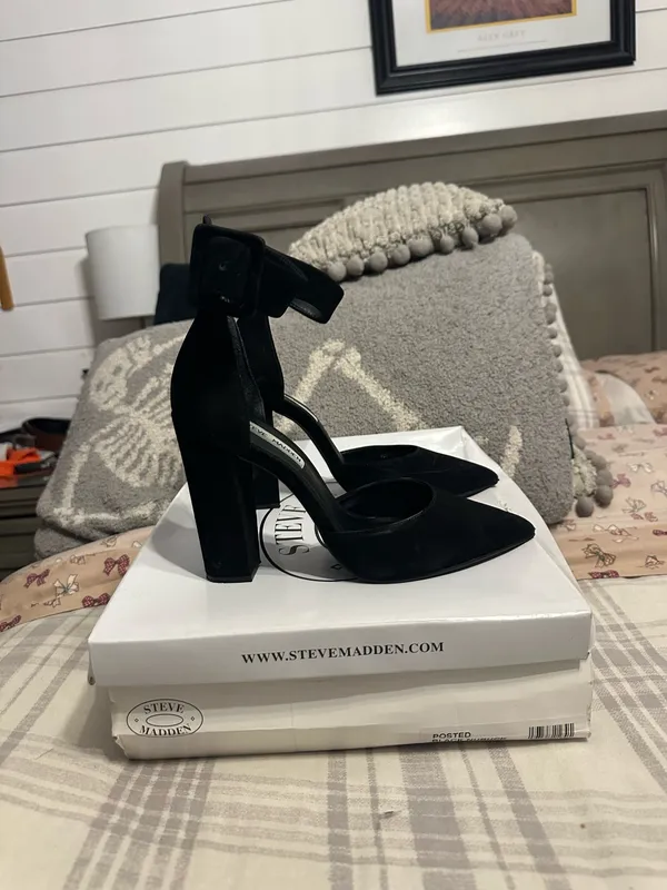 Steve Madden Heels Black - Image 2