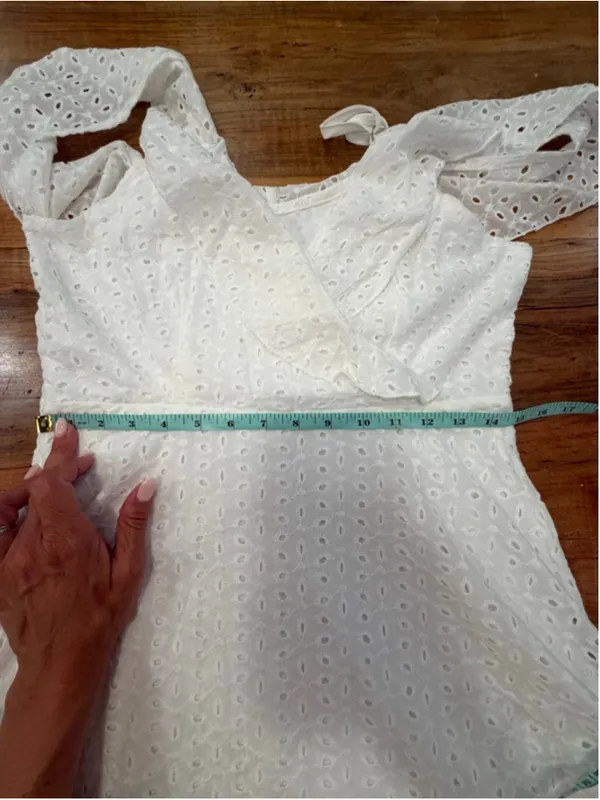 SHEIN White Eyelet Lace Ruffle Wrap Mini Dress Size M Minimalist Coastal Resort - Image 10