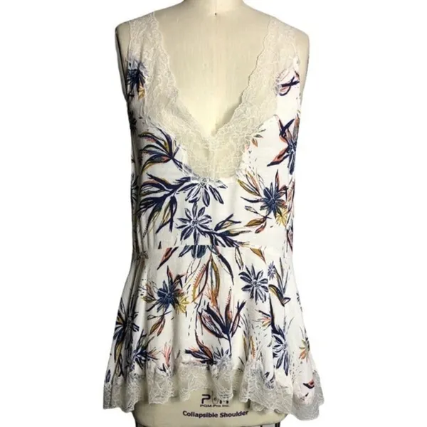✨ Free People Intimately Lace Floral Peplum Top ✨ - Image 4