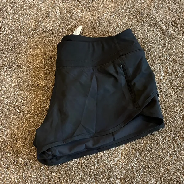 CRZ YOGA Women's Black Camouflage Athletic Shorts - Image 5