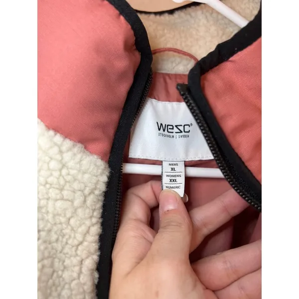 Wezc XL Beige and Mauve Sherpa Lined Zip Up Jacket - Image 4