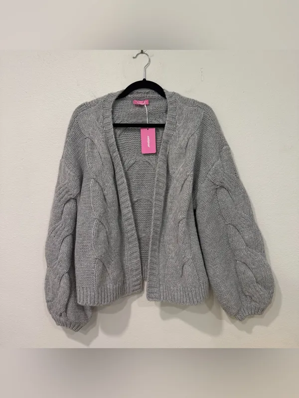 Edikted Braiden Chunky Cable Knit Cardigan in Light Grey Melange M - Image 2