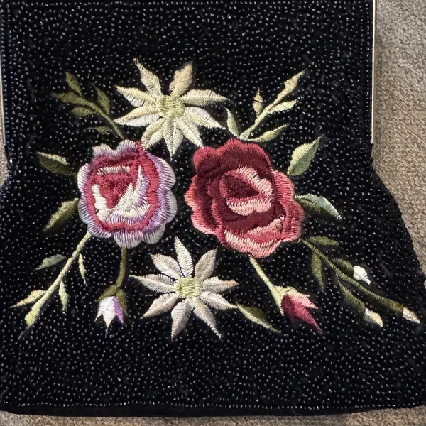 Y2K Style Black Beaded Floral Embroidered Kiss Lock Evening Bag Clutch Purse - Image 11