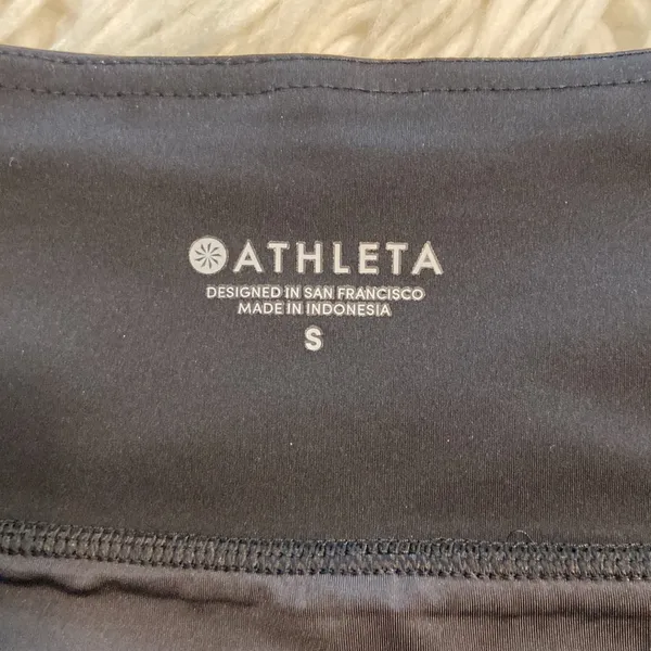 Athleta Shorts size S inseam 3” waist 30” flat elastic color black small pocket - Image 3