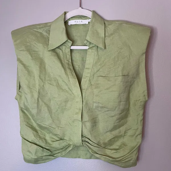 ASTR The Label Kathlynn Linen Blend Front Twist Collared Crop Top Celery Green - Image 2