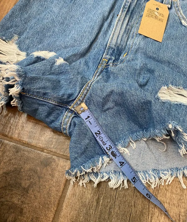 Levi's High Waisted Mom Jean Shorts - Image 9