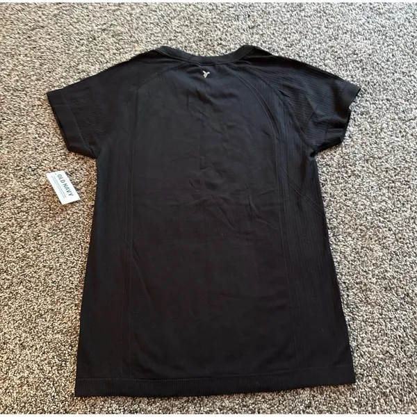 NWT Old Navy Women's Black Fluid Seamless Go Dry Tee Size Small - Image 7
