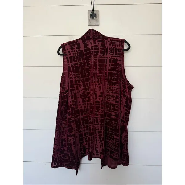 Susan Graver Women’s Large Maroon Sleeveless Velvet Cardigan - Image 4