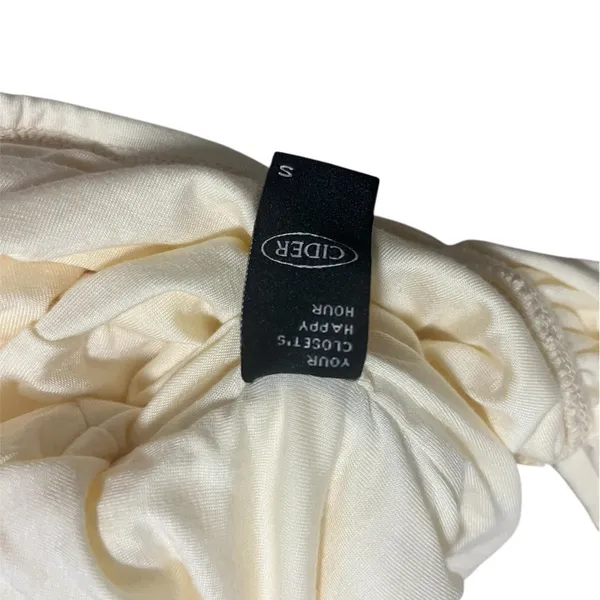 Cider Light Yellow/Cream Ruched Crop Top - Image 4