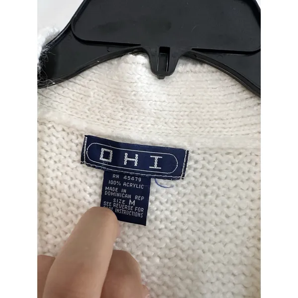 White Women's Sleeveless Cable Knit Cardigan. Chinky. Oversized. Large Buttons. - Image 6
