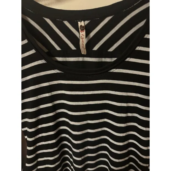 Free‎ People Women's Black And White Striped Top Laced Cut Out Sleeves Size L - Image 6