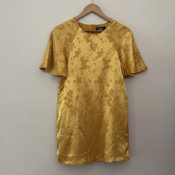 Lulus Blossom Golden Yellow Floral Jacquard Shift Dress‎ Lightweight Satin Sz S - Image 3