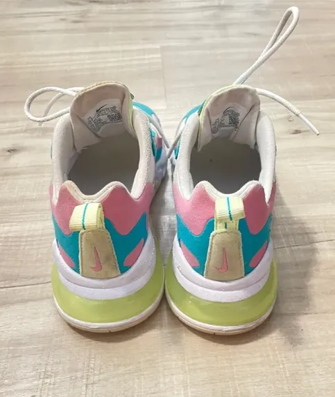 Nike React 270 Shoes - Image 3