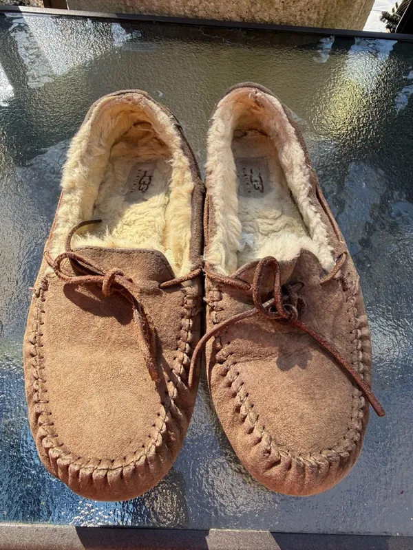 UGG Australia Dakota Brown Sheepskin Moccasin Slippers Shoes Women Size 9 - Image 7