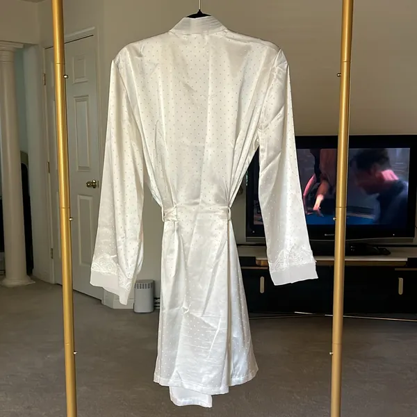 Linea Donatella peignoir robe size S/M - Image 2