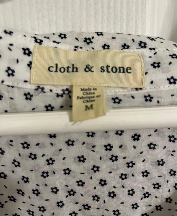 Flows Button Up Blouse Size M - Image 3
