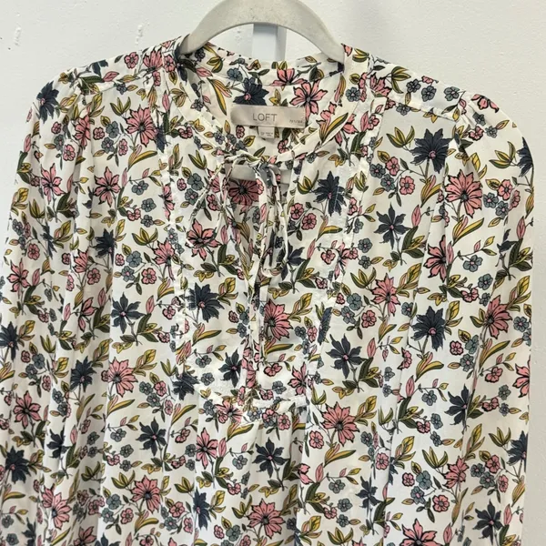LOFT Petites Floral Split Neck Tie Blouse White Pink Blue Long Sleeve SP - Image 3