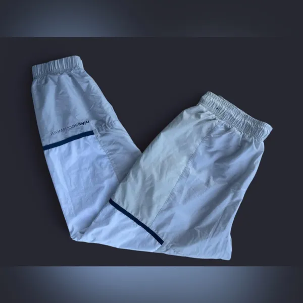 Nike Women’s Sportswear Light Bone Jogger Pants - Small - Image 3