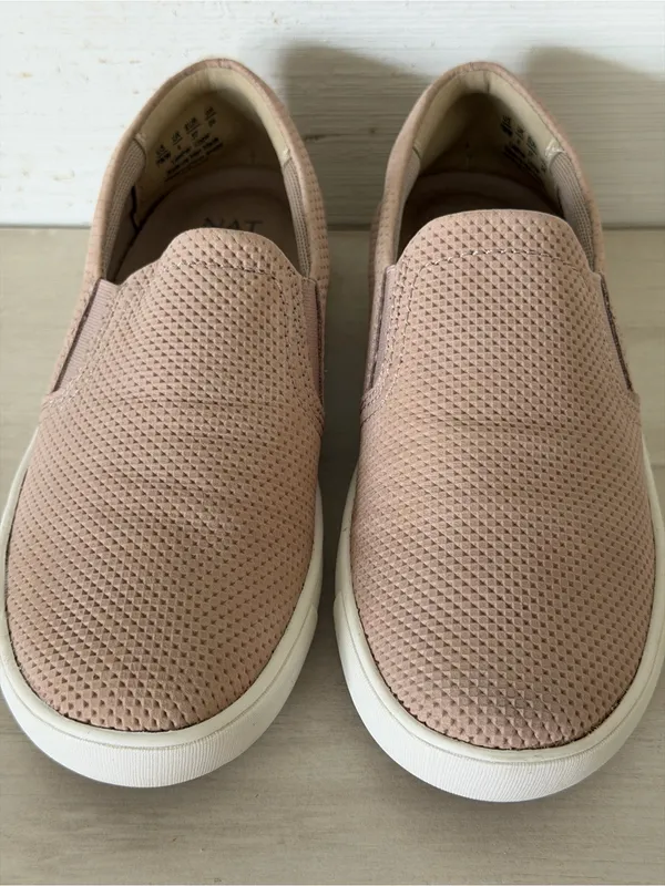 Naturalizer Marianne Leather Slip On Flat Sneakers Women’s Size 7WW Beige NEW - Image 4