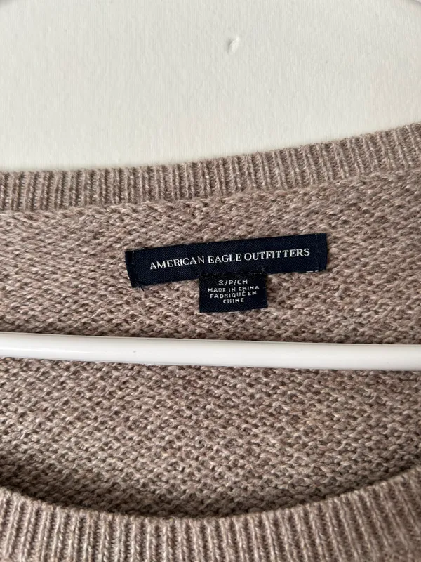 American Eagle Outfitters Sweater Pullover Size Small - Image 2