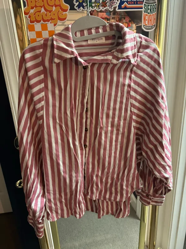 Vestique Button-Up Top - Image 4
