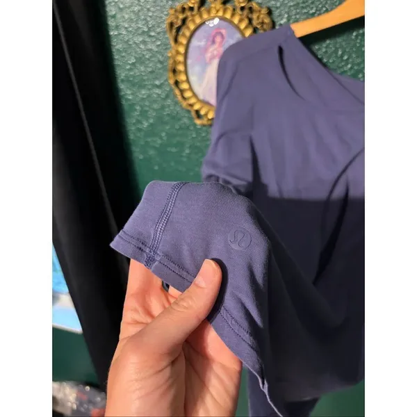 Lululemon Blue Long Sleeve Top Sz Medium - Image 3