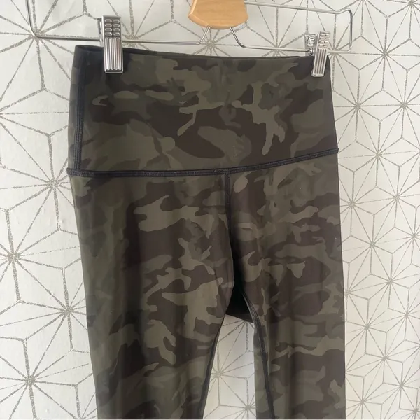 Lululemon Wunder Under High-Rise Tight 28" Luxtreme Incognito Camo Green - Image 4