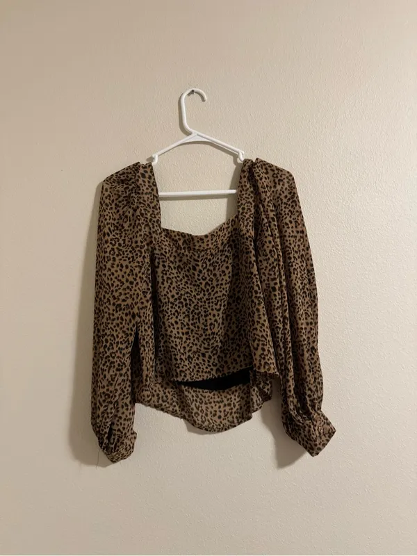 Lucca Tan and Black Leopard Square Neck Puff Sleeve Top - Image 3