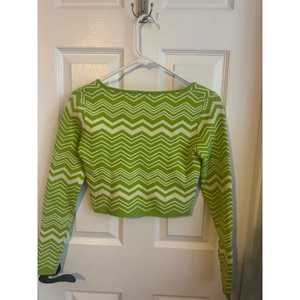 Stradivarius Top Green Chevron Cropped Long Sleeve Square Neck XS Fitted‎ - Image 7