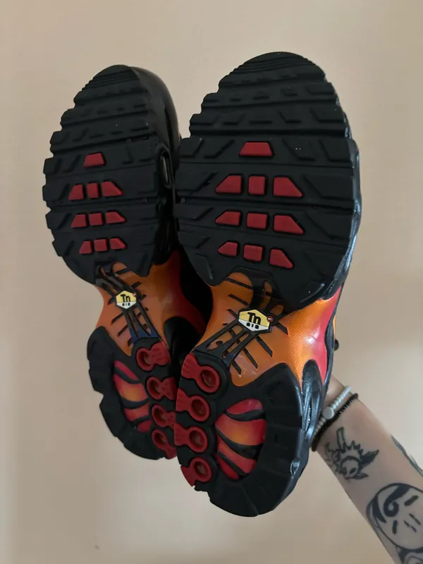Nike Air Max Plus GS ‘Black University Red’ - Image 6