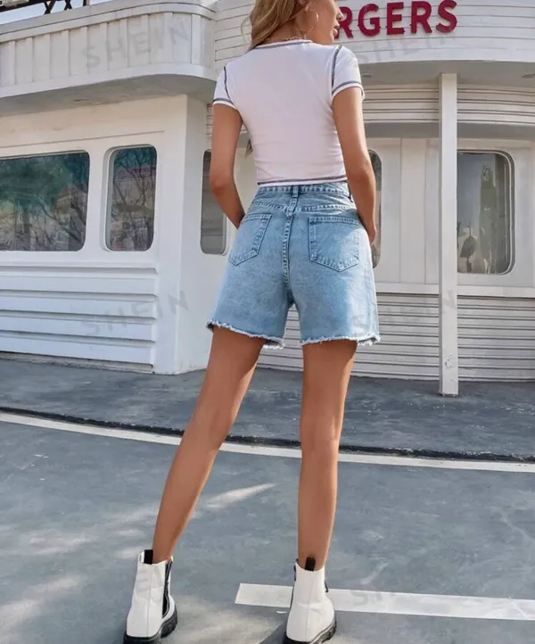 Solid Raw Hem Denim Shorts Size L - Image 2