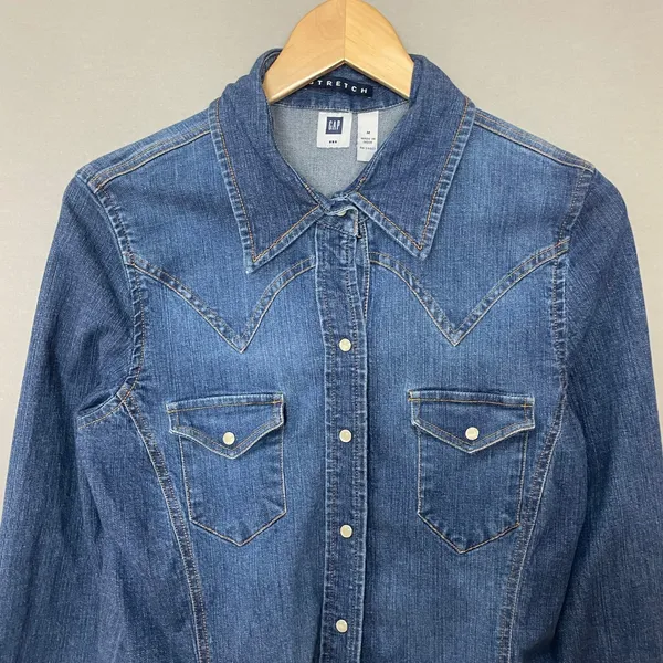Vintage Gap Western Shirt Denim Look Stretch Women Size Medium Blue Pearl Snaps - Image 3