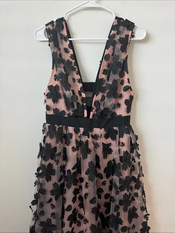 Anthropologie 3D Black Floral Printed Tulle Dress Size: 4 - Image 5