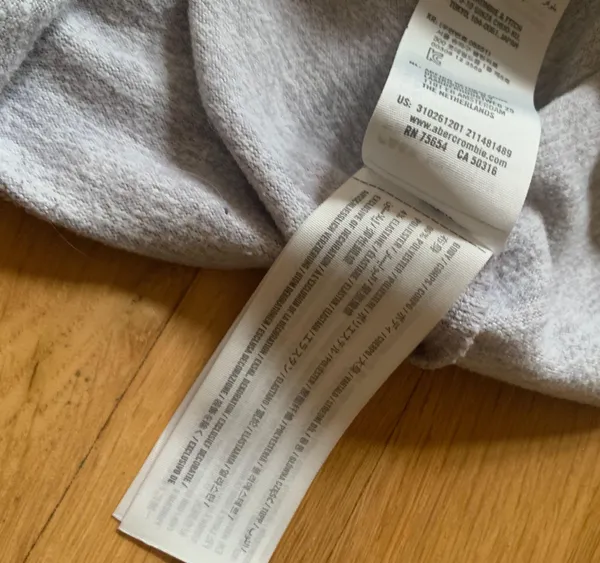 Hollister Fleece PJ/ Lounge Top - Image 5