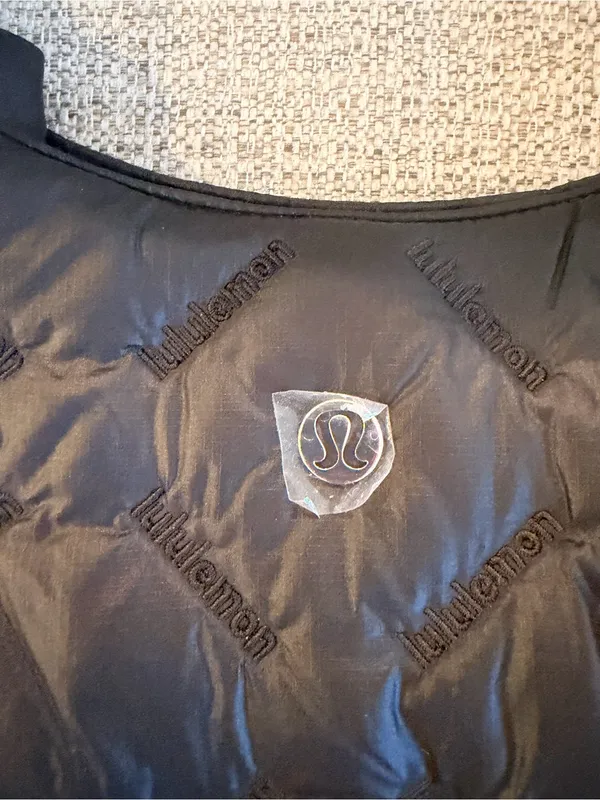 Lululemon Quilty Pleasures Shoulder Bag 14L black Sold out online NWT - Image 9
