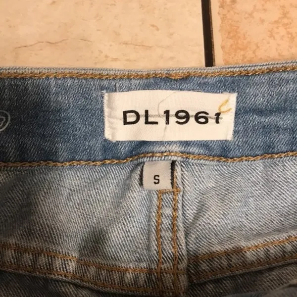 DL1961 Georgia light wash denim mini skirt size small‎ Y2K cute preppy retro - Image 4