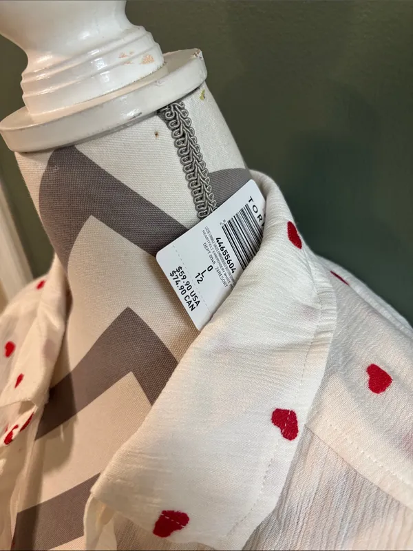 torrid White Button-Down Shirt with Red Heart Print - Image 3