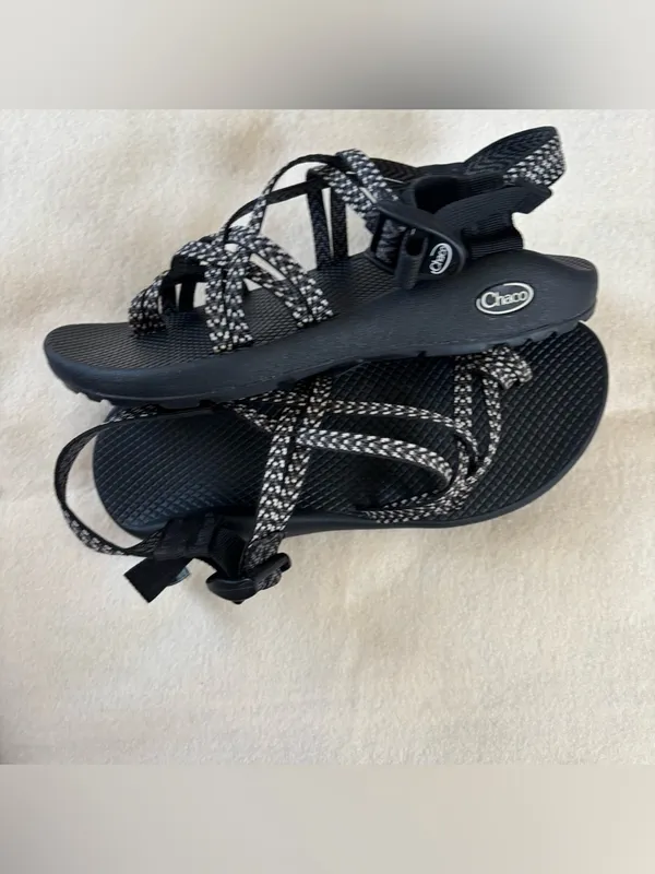 Chacos Black Strappy Women's Outdoor Sandals Size W9 - Image 5