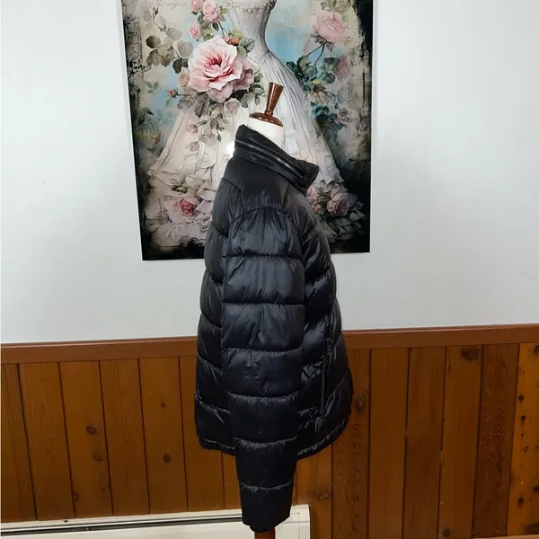 Super Nice Guess Black Puffer Coat! - Image 5