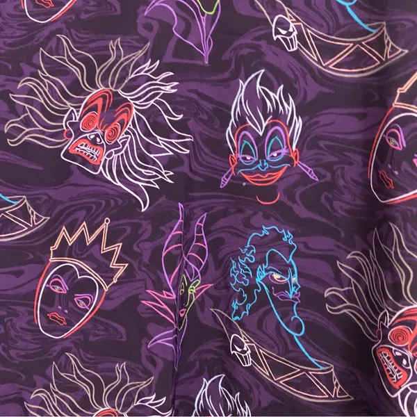 Disney Villains Womens Purple Print Scrubs Scrub Top M Medium Bust 40” - Image 2