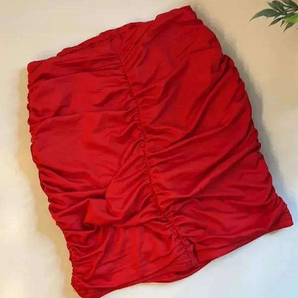 Classic red gathered bandeau. Size Small. Red - Image 6