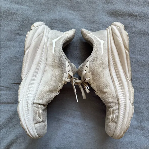 Hoka White cliffton 9 running shoes - Image 2