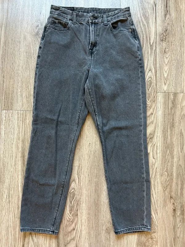 American Eagle Women's High Rise Curvy Mom Jeans Black Gray Wash Size 0 Short - Image 2