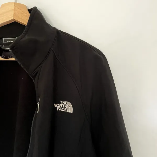 The North Face black full zip jacket pockets women's size 12 athletic warm - Image 2