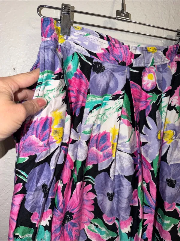 Vintage Floral Tropical Skirt Resort Beach Modest Coastal Bright 80s flowers - Image 3