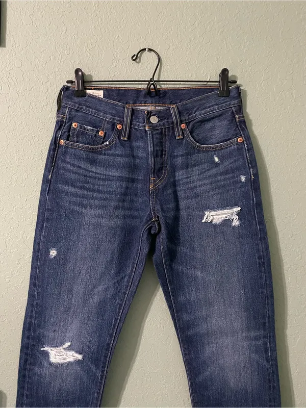 Levi’s 501 Tapered Distressed Jean Size W25 L28 Dark Wash Button Fly - Image 5
